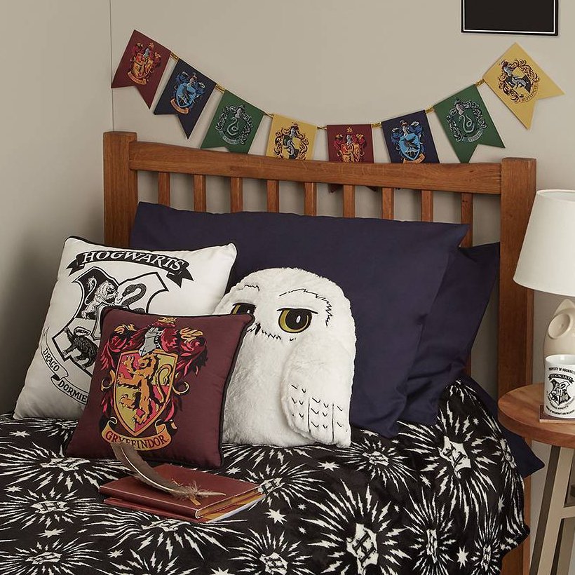 All the Things You Need for the Perfect Harry Potter Bedroom ...