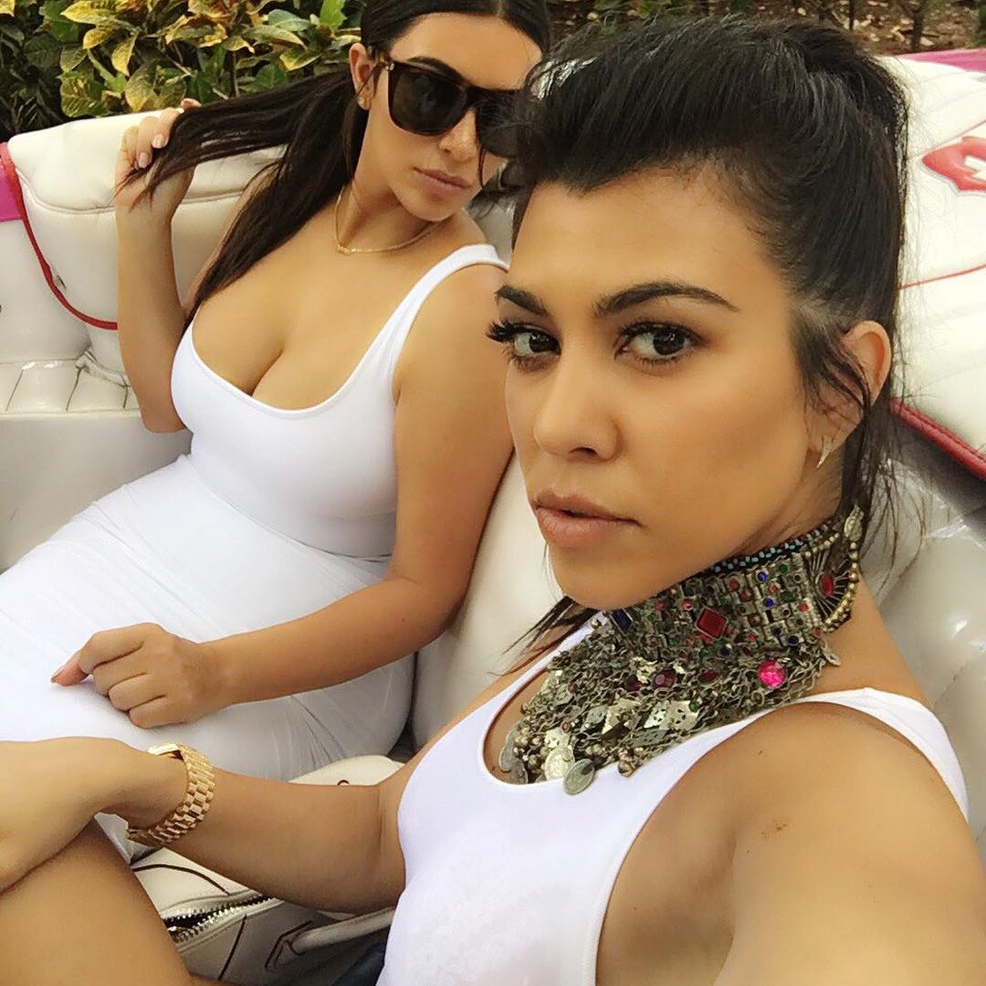 Kourtney Kardashian's Cheap 💰 Beauty Routine 💋 for Perfect 👌🏼 Skin Anyone Can Follow ...