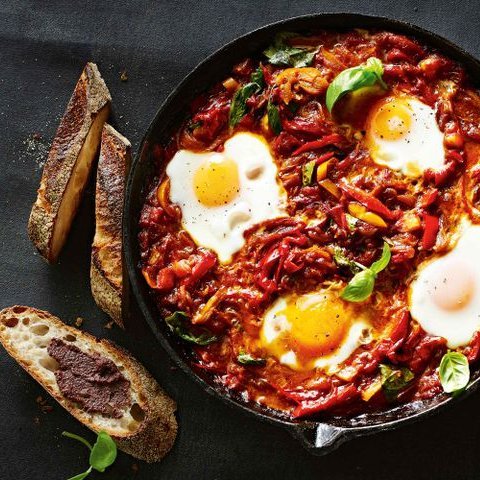 Recipe  for Baked Eggs Pepperonata ...