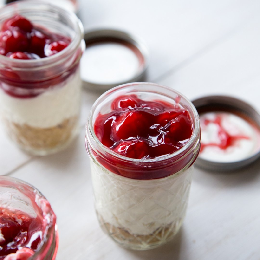 Video 🎞 Recipe for Delicious 🤤 No Bake Cheesecake 🥄 in a Jar ...
