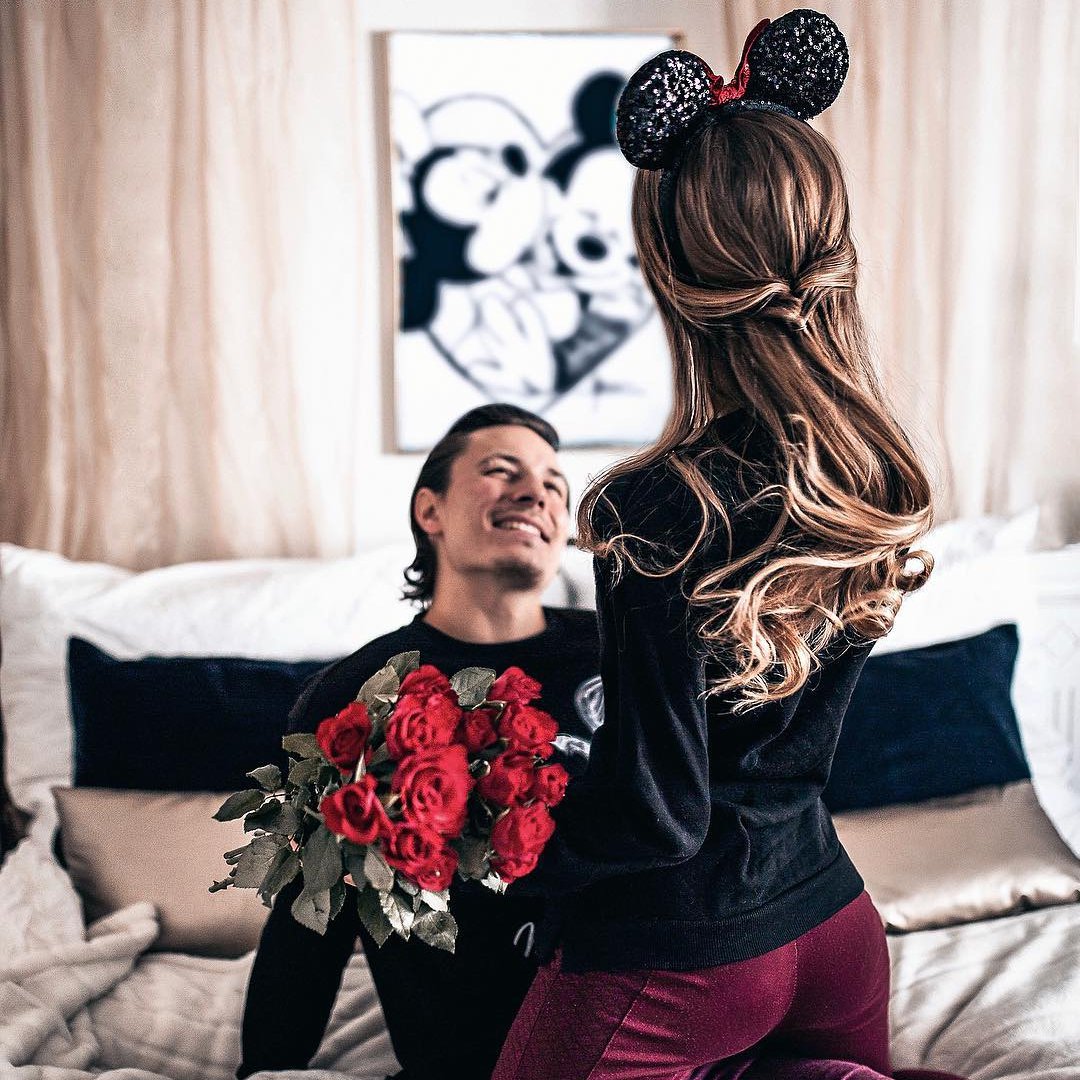 7 Sexy Ways to Celebrate Valentine's Day on a Budget ...