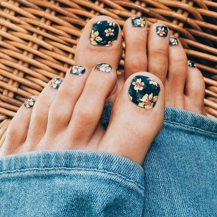 11 Surprising Health Benefits of a Pedicure ...