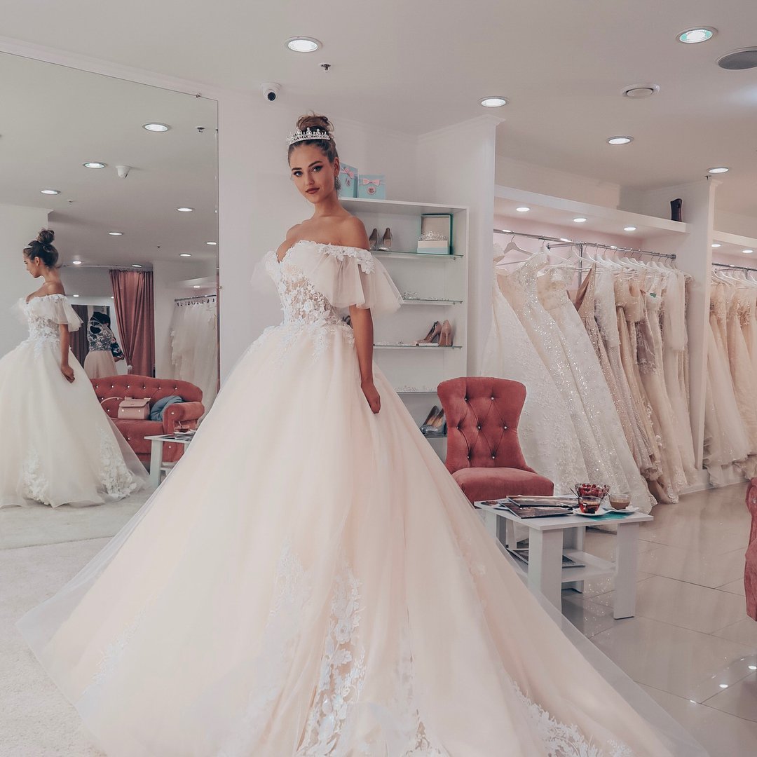 8 Gorgeous Couture Wedding Dresses ...