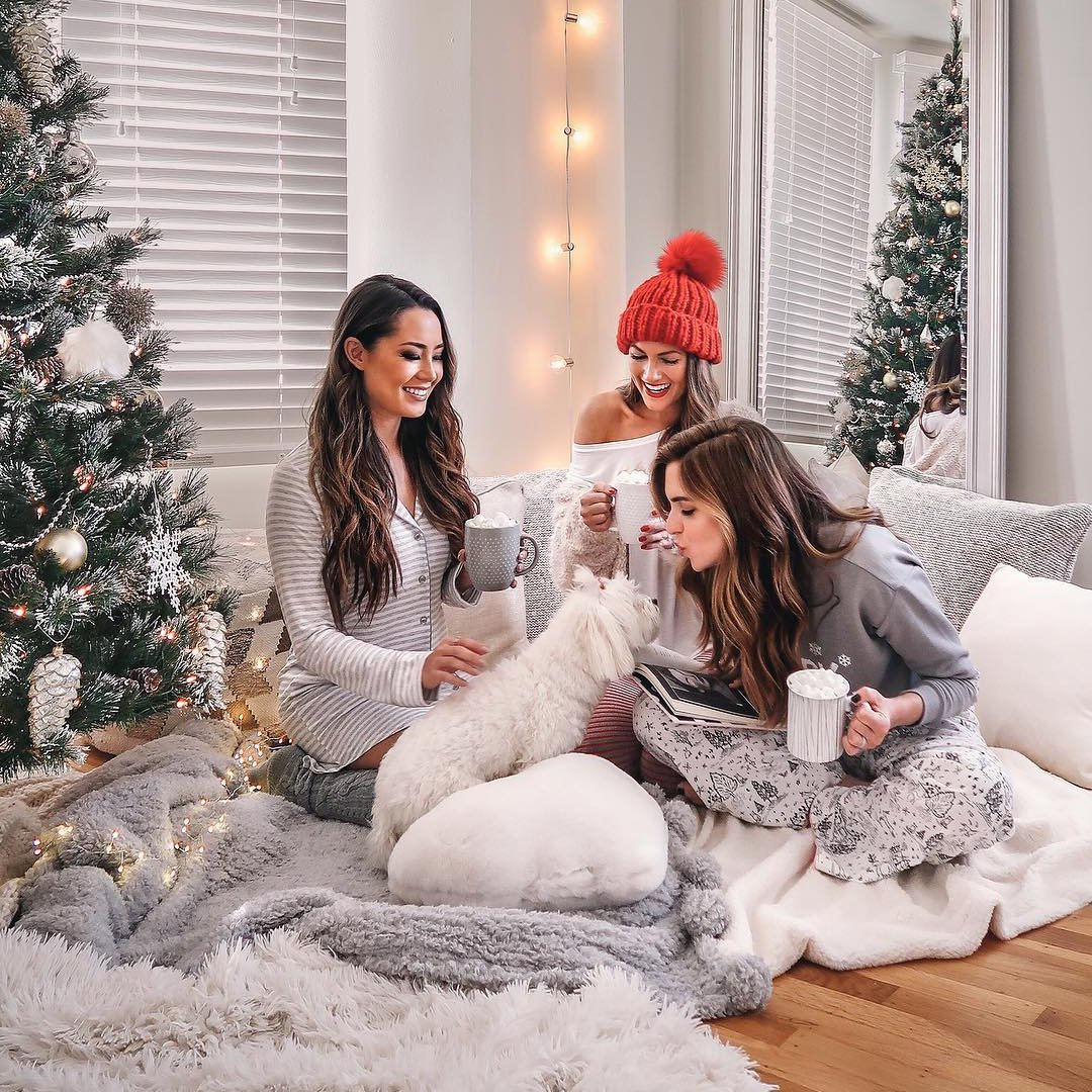 Hot Trend Alert  How to Celebrate Friendsmas ...