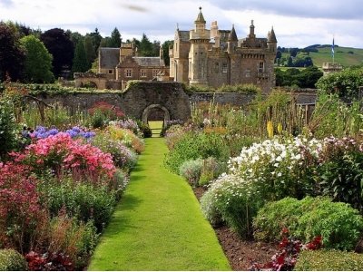 7 Haunted Places in Scotland That Are Seriously Spooky ...