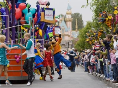 7 Tips to Make Your Disneyland Trip More Enjoyable ...