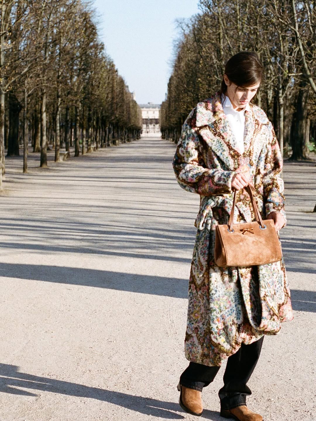 Unveiling Diors Secret to Effortless Style...