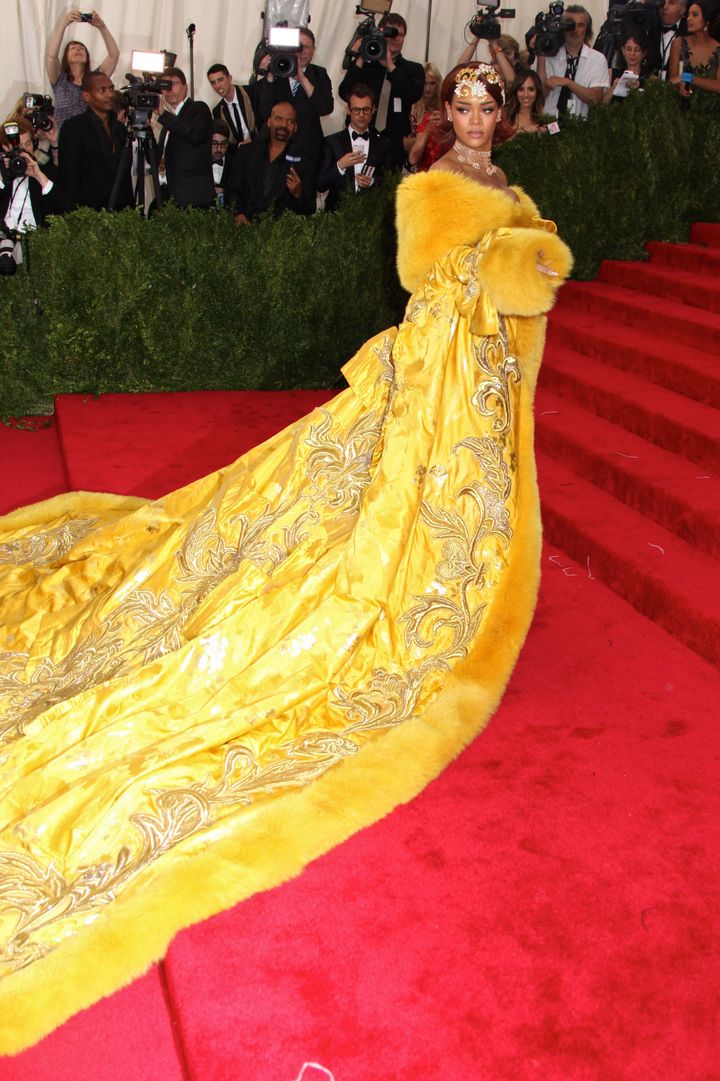 1. Rihanna – Met Gala, 2015