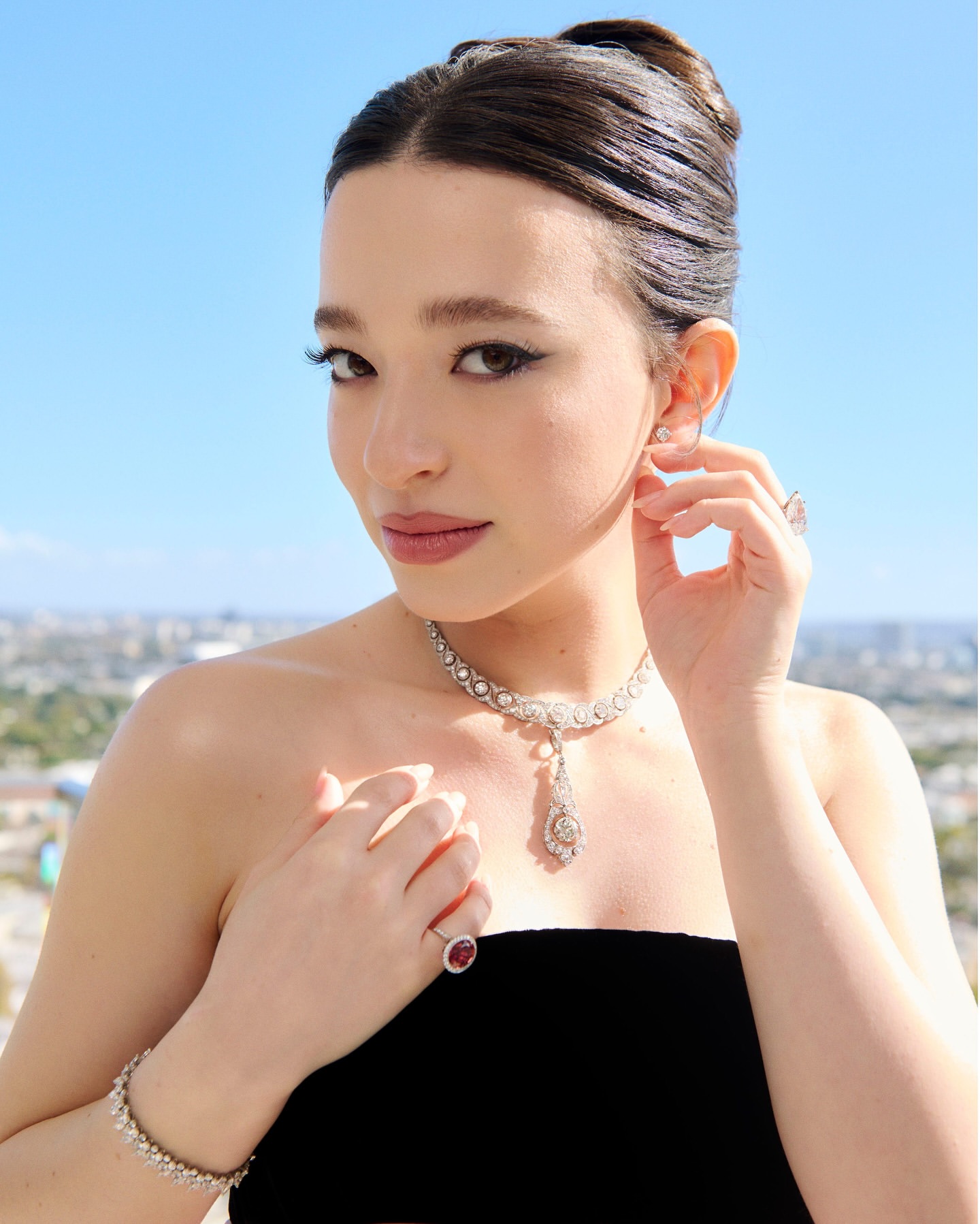 Glamour in the Spotlight Mikey Madison's Academy Awards Preparation 