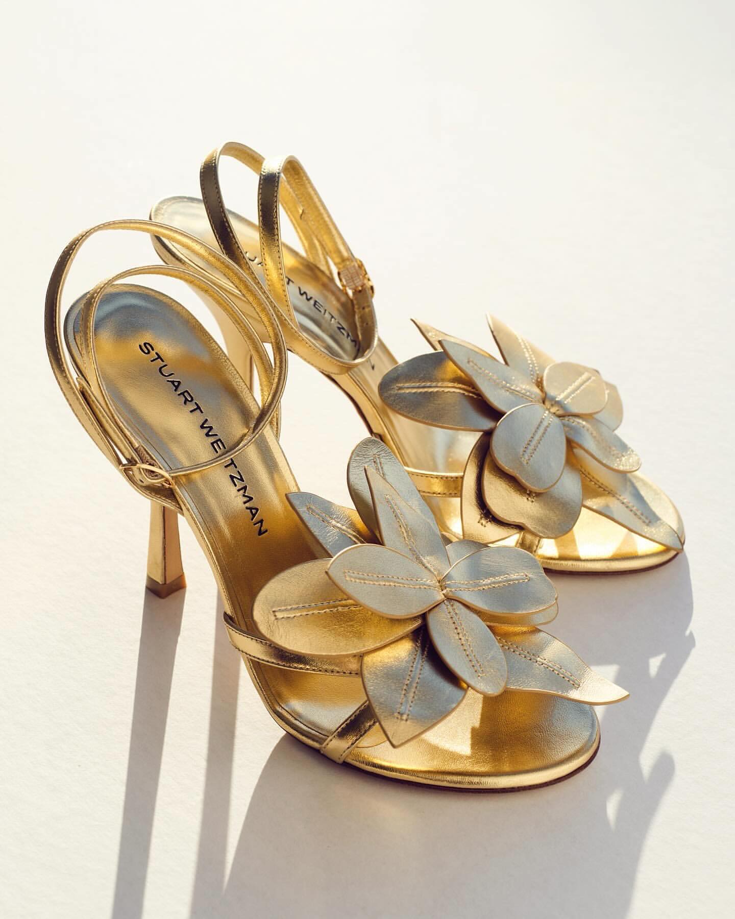 What Makes Paradise 100 Sandals So Unique?