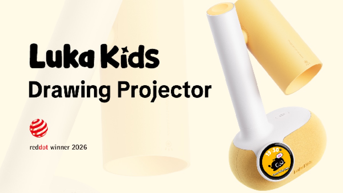 Luka Kids Drawing Projector casting an outline onto real paper