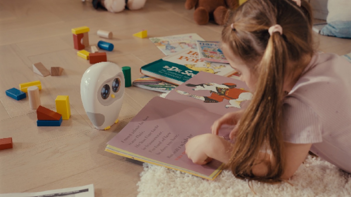 Luka Kids Reading Robot owl companion