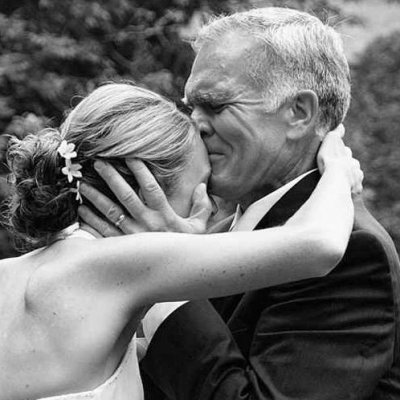 Dad's Wedding Surprise Makes Bride and Groom Break down in Tears ...