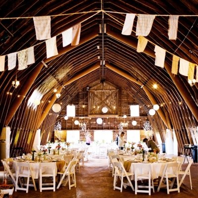 9 Gorgeous Decorating Ideas For A Barn Wedding